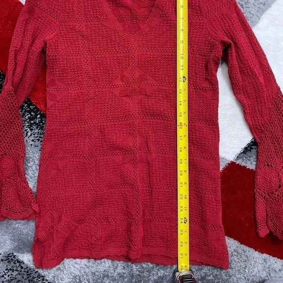 VTG Bloomingdale's Crochet Sweater V-Neck Sz PS - Picture 5 of 5